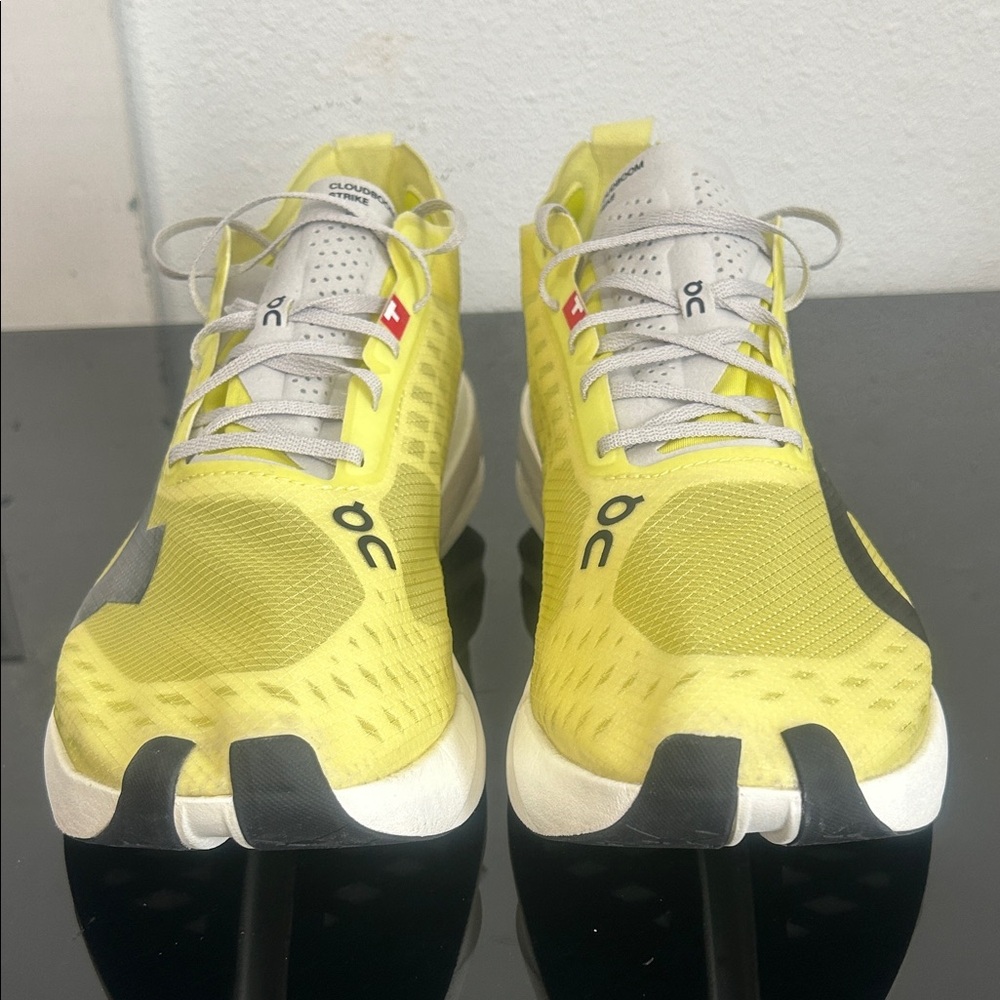 On Cloud Cloudboom Strike Limelight Wolf Running … - image 7